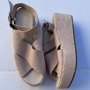 Matisse Runaway Leather Platform Sandals Flatform | Worn Once | $135 Retail | 10